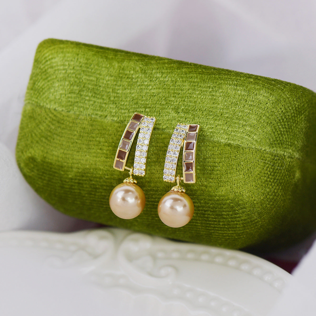 Caramel Pearl Earrings