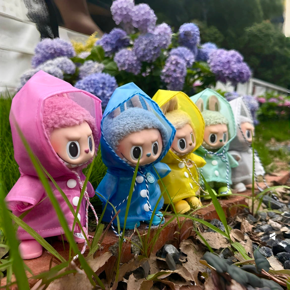Rainbow Rain Team (No Doll)