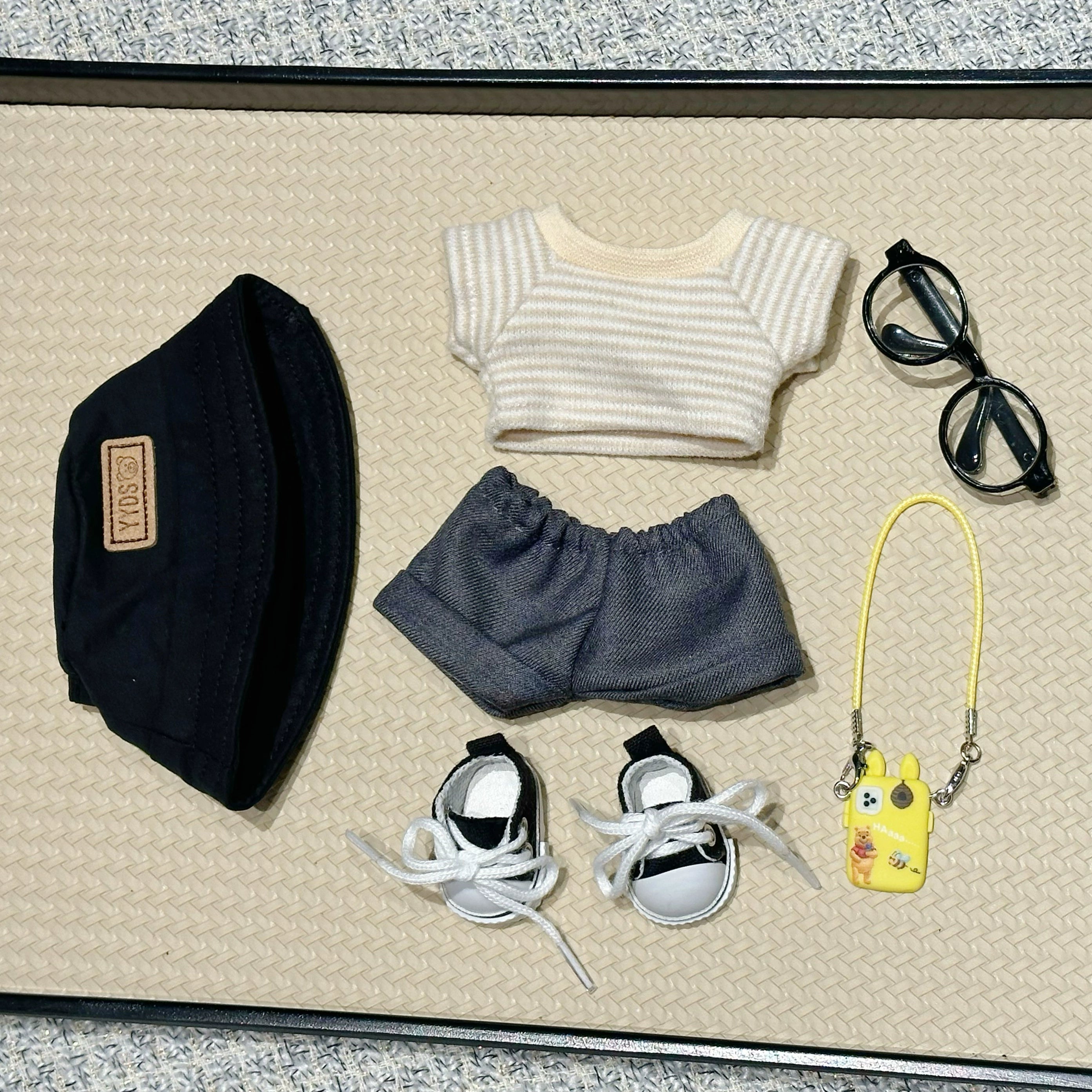 City Explorer Fashion Set (No Doll)
