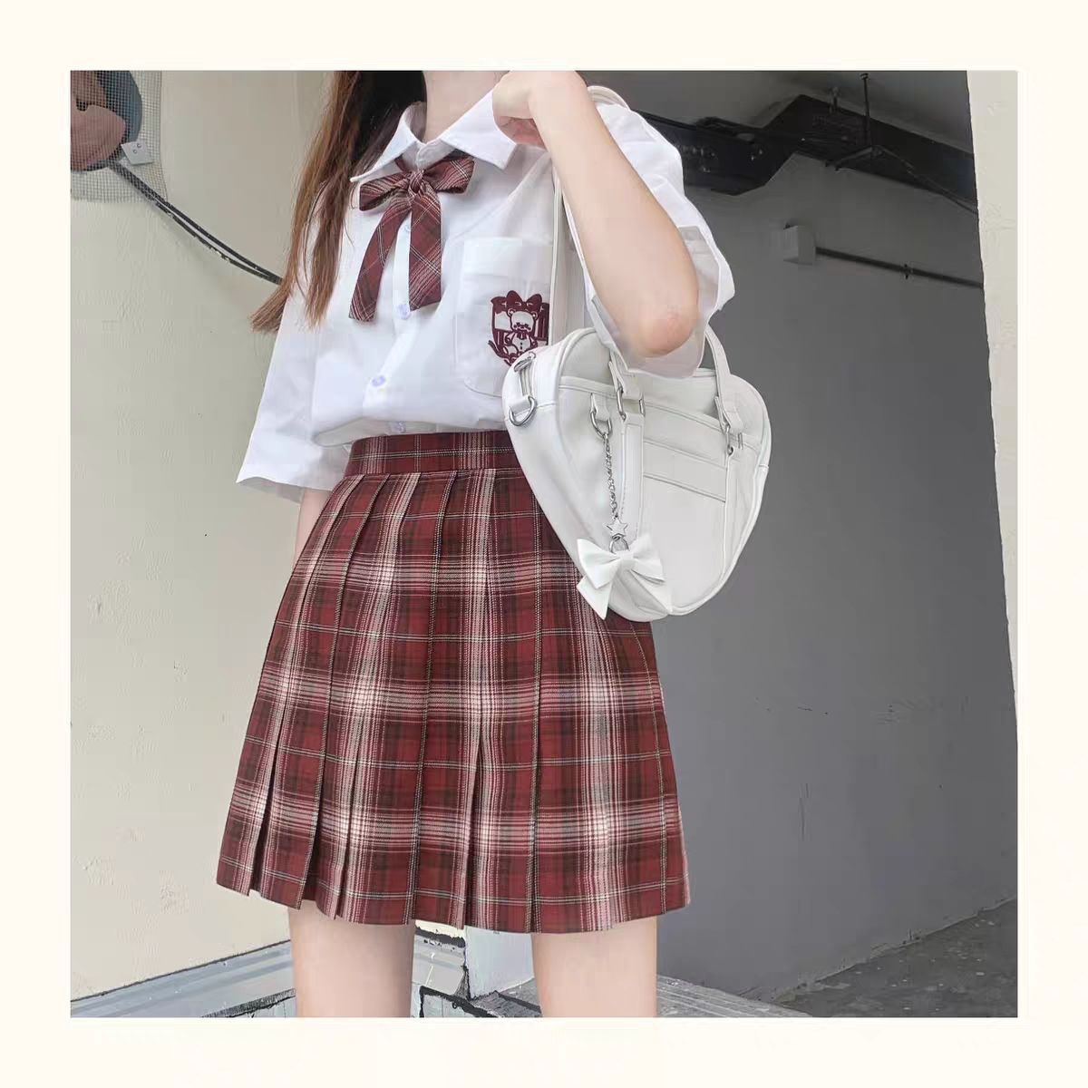 PU Heart Hand Bag