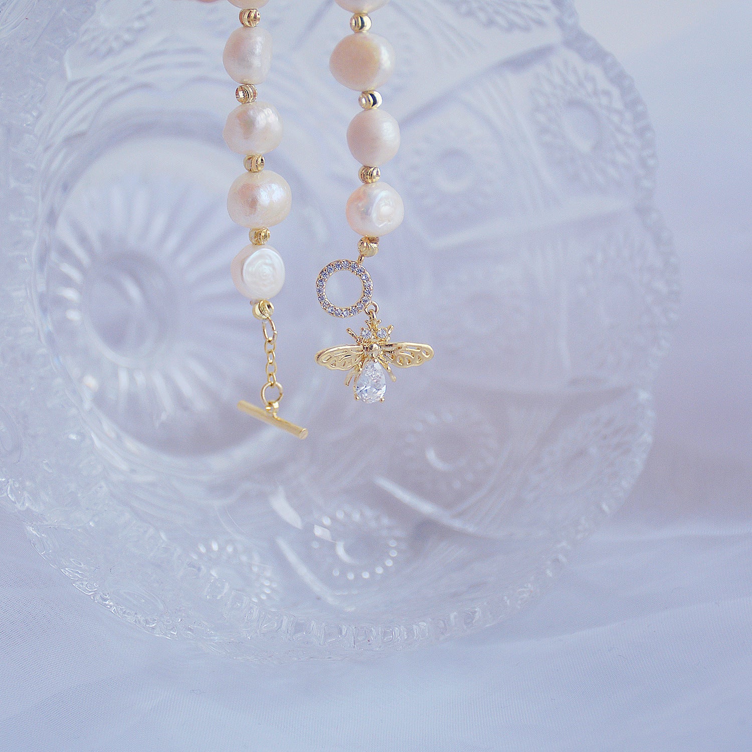 Natural Pearl Bee Bracelet