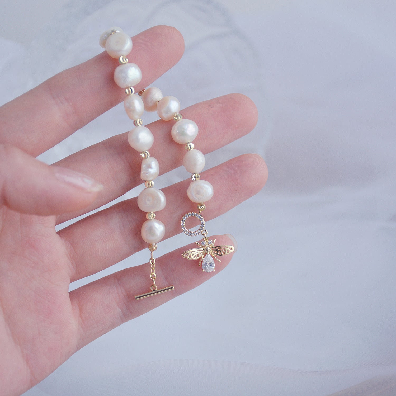 Natural Pearl Bee Bracelet