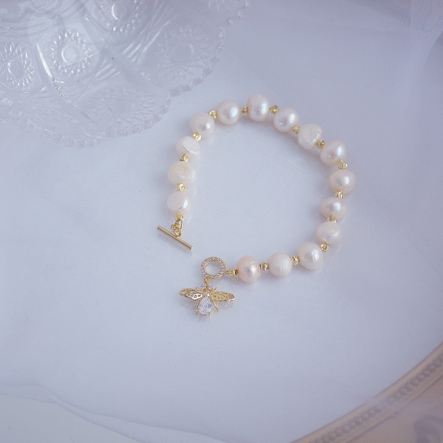 Natural Pearl Bee Bracelet