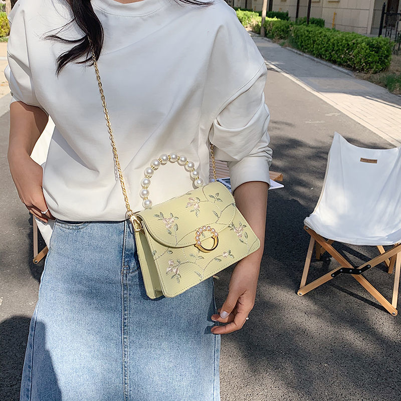 Flower PU Chain Strap Crossbody Bag