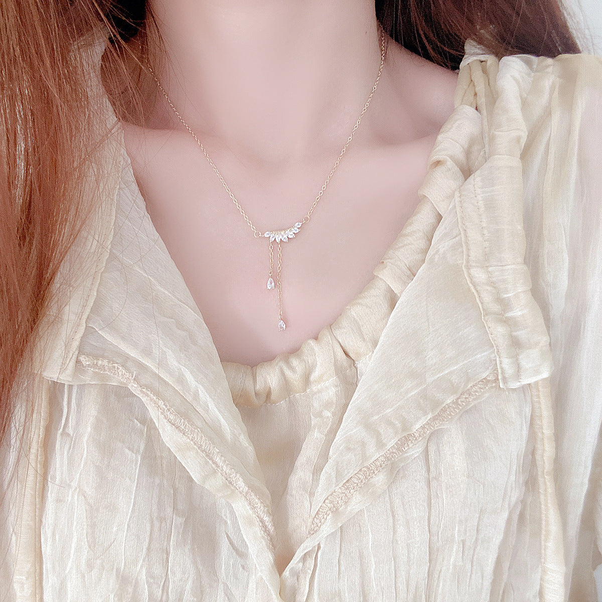 Zircon Angel Collarbone Necklace