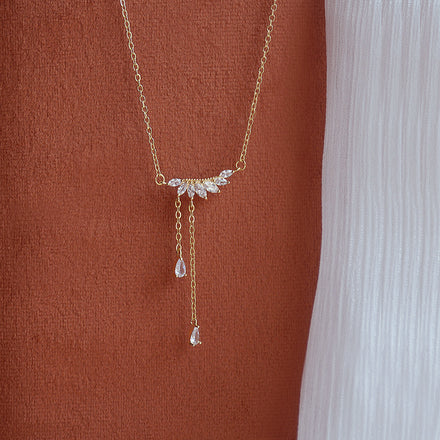 Zircon Angel Collarbone Necklace