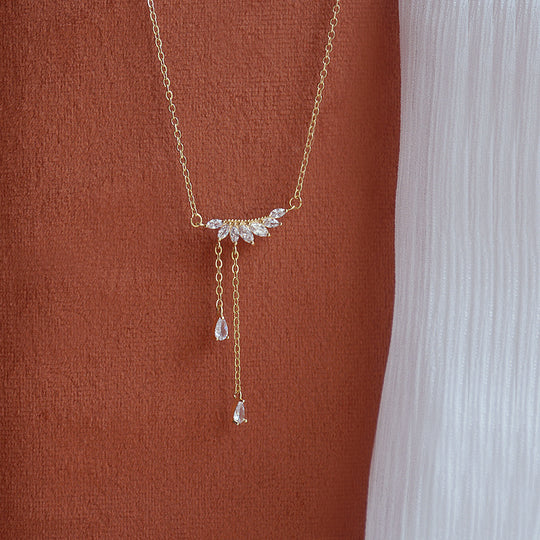 Zircon Angel Collarbone Necklace