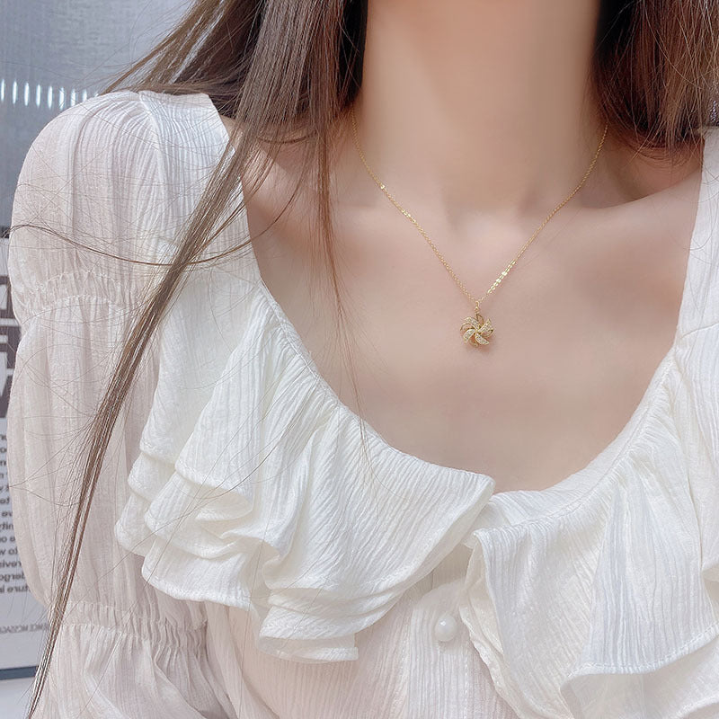 Zircon Angel Collarbone Necklace