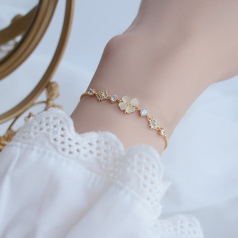 Zircon Flower Bracelet