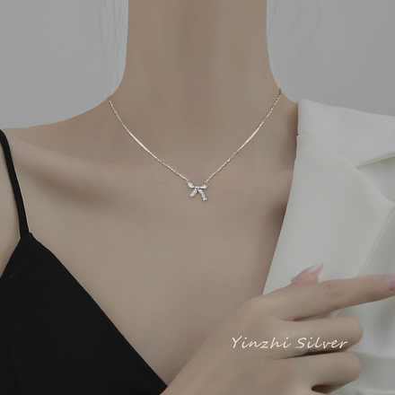 Zircon Bow Necklace