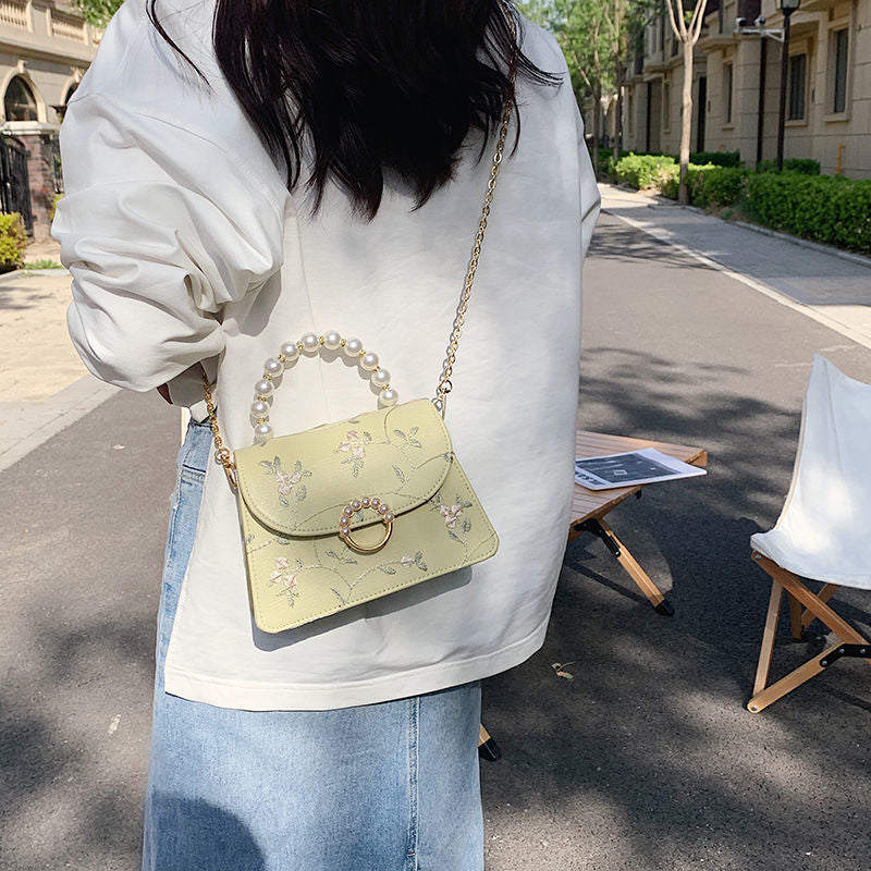 Flower PU Chain Strap Crossbody Bag