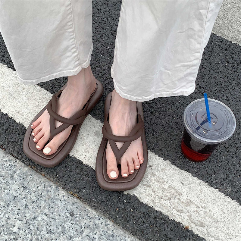 Thin Strap Flip-flops